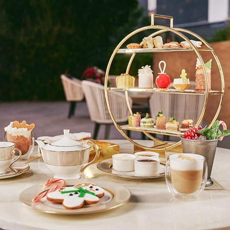 موسم الاحتفالات كما يليق بكِ…تفاصيل شتوية أنيقة في قلب وسط دبي