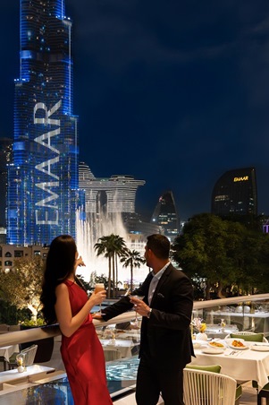 موسم الاحتفالات كما يليق بكِ…تفاصيل شتوية أنيقة في قلب وسط دبي