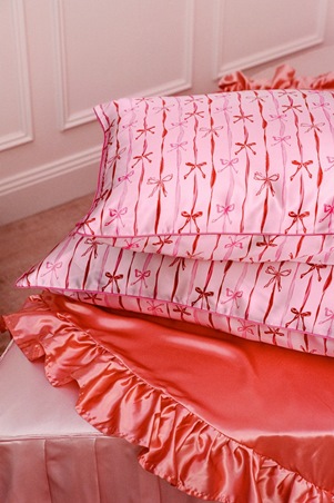 Slip تحتفل بالأناقة والأنوثة مع إصدار Sweetheart لموسم الأعياد 2025