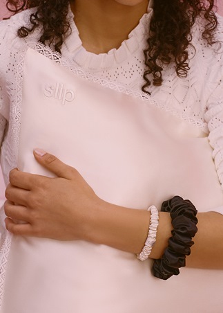 Slip تحتفل بالأناقة والأنوثة مع إصدار Sweetheart لموسم الأعياد 2025