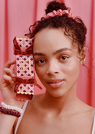 Slip تحتفل بالأناقة والأنوثة مع إصدار Sweetheart لموسم الأعياد 2025