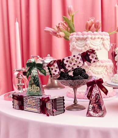 Slip تحتفل بالأناقة والأنوثة مع إصدار Sweetheart لموسم الأعياد 2025