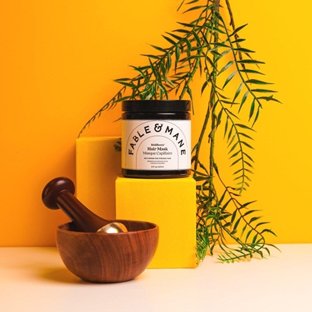 كريمة جوز الهند والموز لتعيدي إحياء شعرك التالف