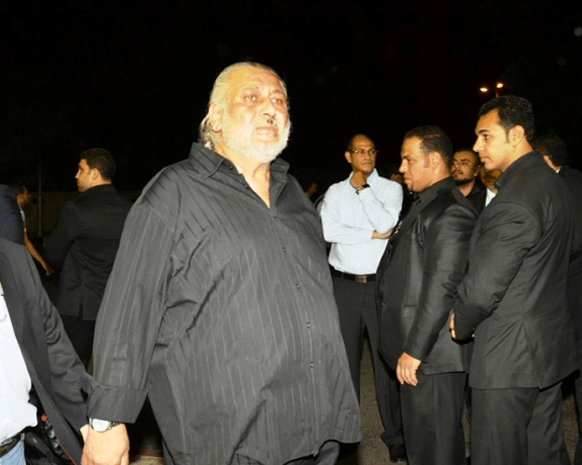 انهيارات وشجارات وحضور فنّي في عزاء نور الشريف