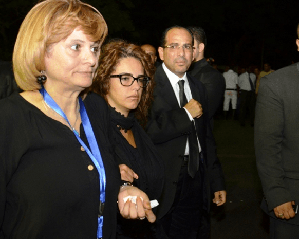 انهيارات وشجارات وحضور فنّي في عزاء نور الشريف