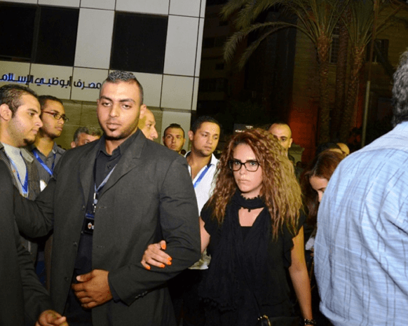 انهيارات وشجارات وحضور فنّي في عزاء نور الشريف