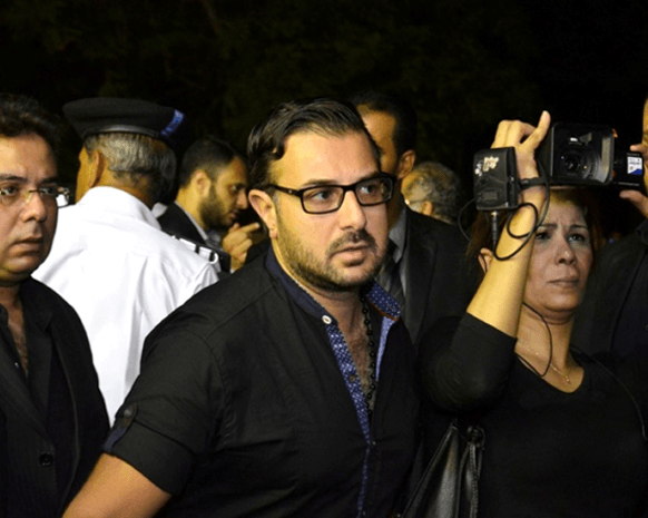 انهيارات وشجارات وحضور فنّي في عزاء نور الشريف