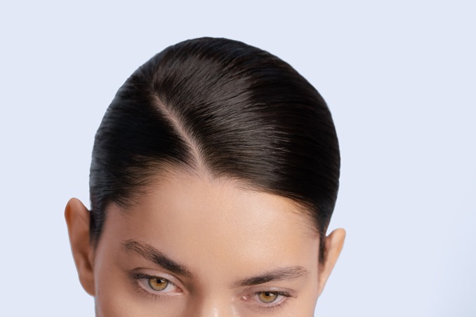 نهج علمي جديد من Obagi لتحسين كثافة وسماكة الشعر