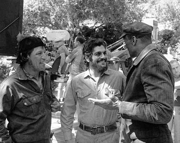 رغم رحيله... يبقى عمر الشريف فارس السينما العربية وأيقونتها