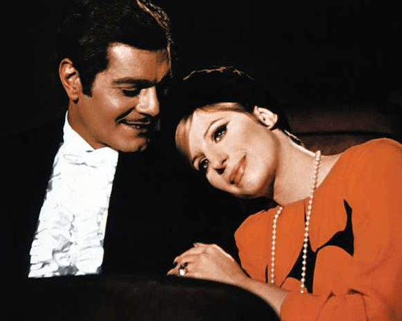 رغم رحيله... يبقى عمر الشريف فارس السينما العربية وأيقونتها