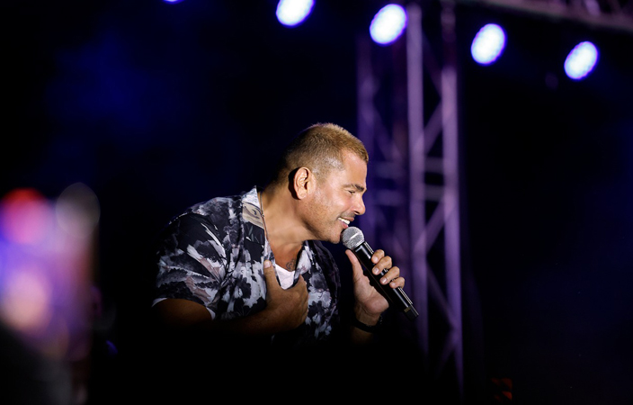 عمرو دياب يعد جمهوده بمفاجآت من نوع خاص