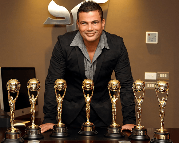 عمرو الأعلى أجراً وعودة قويّة لآمال ونيكول في رأس السنة 2015