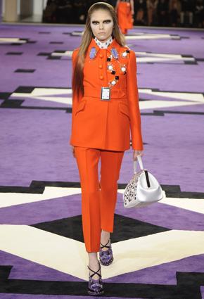 5 طرق لارتداء اللون البرتقالي