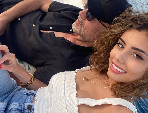 أوزجان دينيز يكشف عن حبيبته الجديدة بعد حكم المحكمة