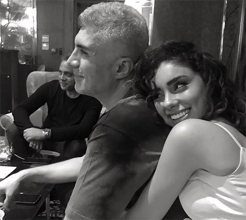 أوزجان دينيز يكشف عن حبيبته الجديدة بعد حكم المحكمة