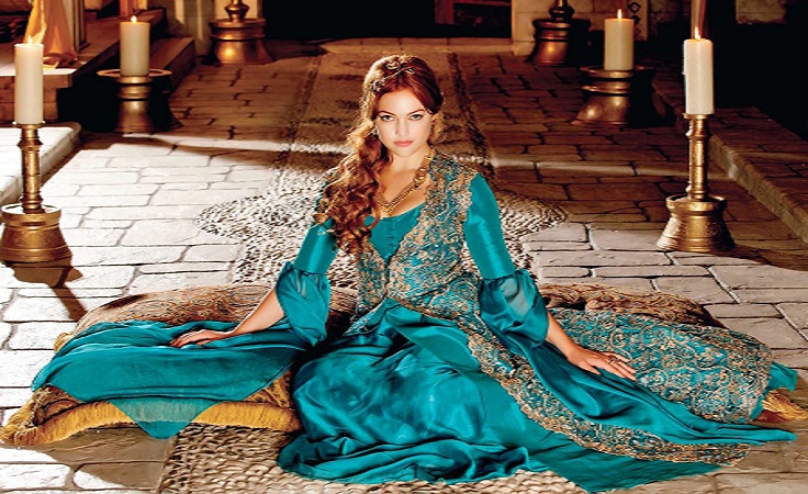 بالفيديو: السلطانة «هويام» ترقص بطريقة غريبة ... ومضحكة