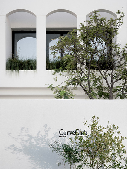 The Curve Club:  منحنياتك، وتيرتك الخاصة