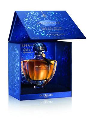 هكذا تختارين العطر المناسب لبشرتك 