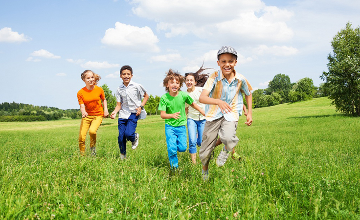 7 نصائح لسلامة طفلك أثناء اللعب في الحديقة