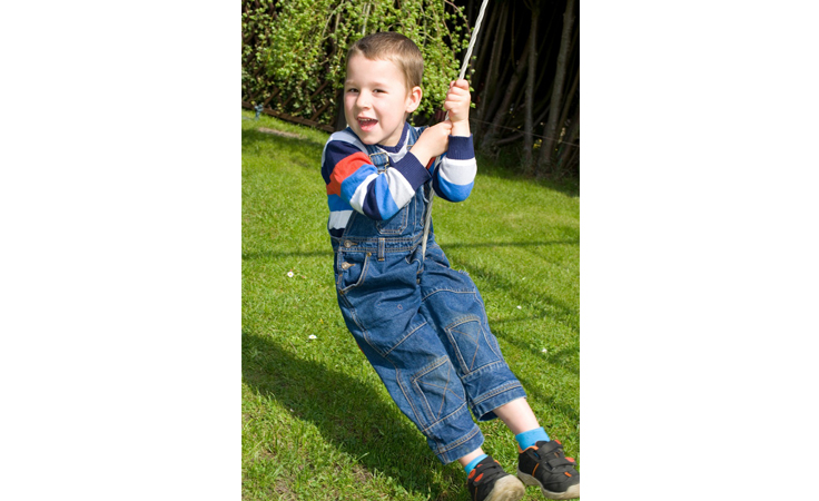 7 نصائح لسلامة طفلك أثناء اللعب في الحديقة