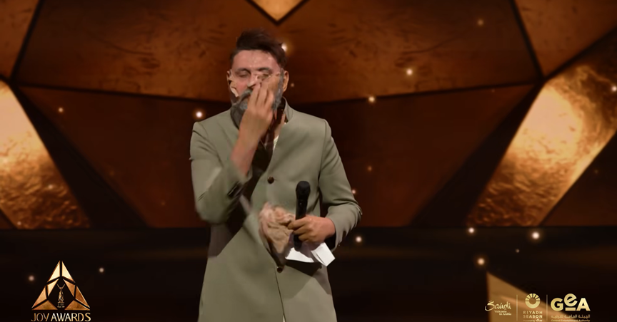 «كومار شوكت خان»...بداية لبرنامج رامز جلال في رمضان؟