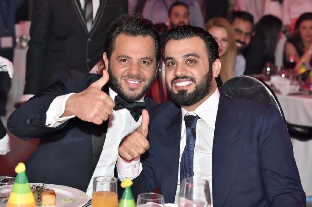 الصور الأولى لعمر الدهماني حبيب نجوى كرم والزفاف الشهر المقبل