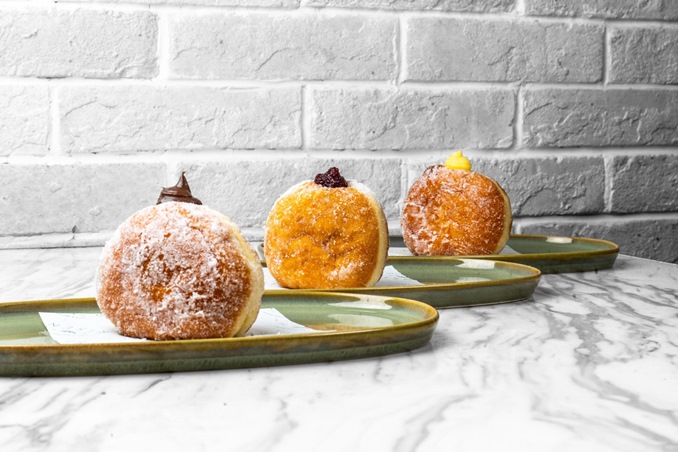 استمتعوا بالمذاقات الجديدة في ريزن كافيه بدبي