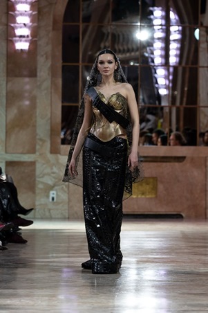 مجموعة روبير أبي نادر الجديدة: أناقة تنبض بالضوء