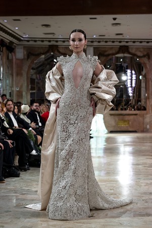 مجموعة روبير أبي نادر الجديدة: أناقة تنبض بالضوء