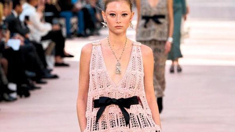 إطلالاتك رومانسية متوهجة اختاري منها ما يناسبك