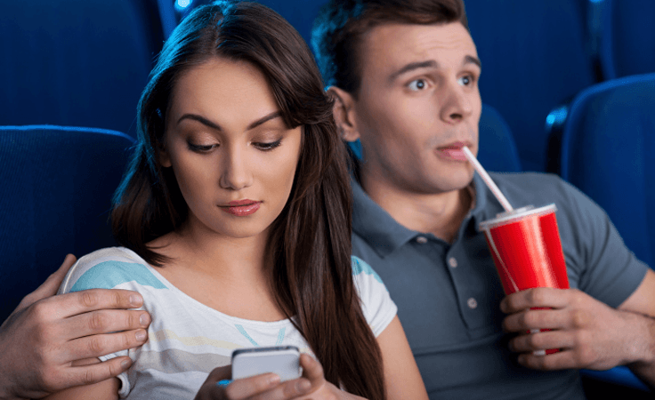 ضغط العمل يقتل السعادة الزوجية... فاحذري ذلك