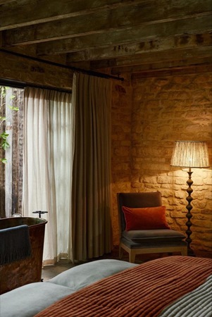 عوامل تعزز دفء وحميمية غرفة نومك