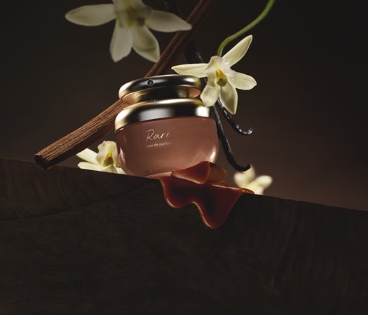 Rare Eau de Parfum العطر الأوّل من سيلينا غوميز: حكاية دفء وجرأة في كل لحظة