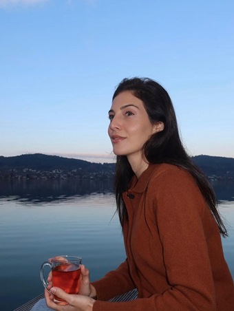 رزان جمال في تجربة مختلفة مع الأطفال