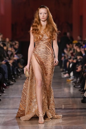 إيلي صعب يعيد تعريف بريق الكوتور في باريس