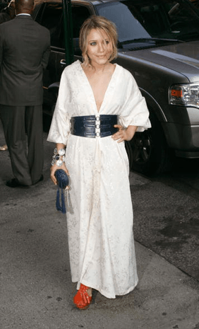 سابين تختار تصميم الكيمونو لإطلالتها في حفل رأس السنة