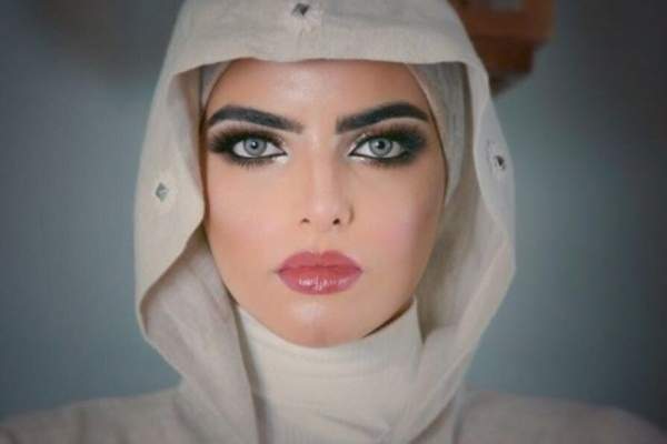فيديو يظهر سارة الودعاني تتخلّى عن حاجبها