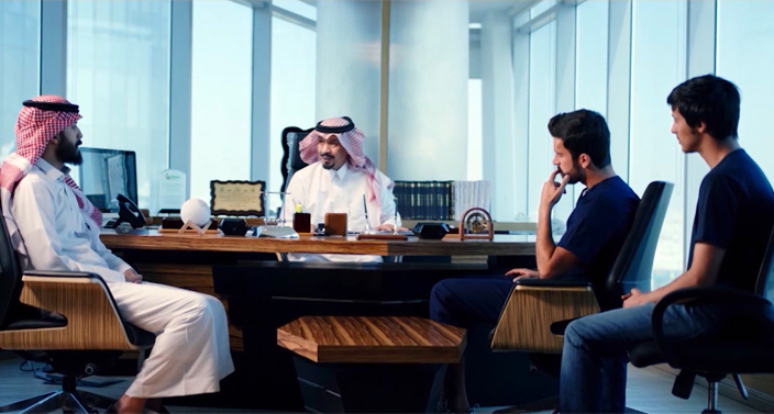 أب يهجر عائلته تاركاً لهم وصية مليئة بالأسرار في 