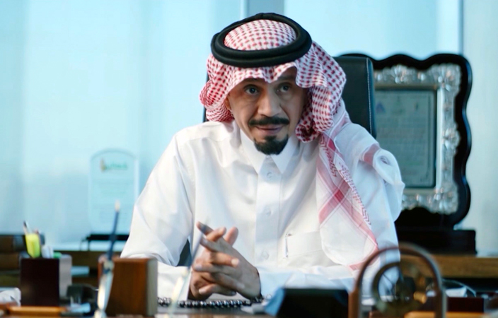 أب يهجر عائلته تاركاً لهم وصية مليئة بالأسرار في 