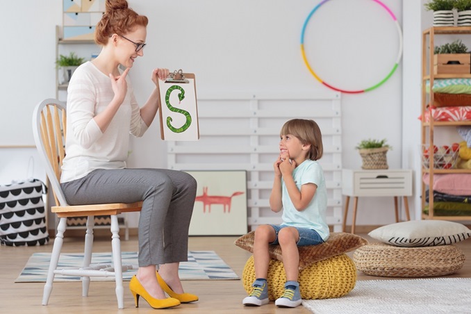 7 علامات تدل على أن طفلك يواجه صعوبات في المدرسة