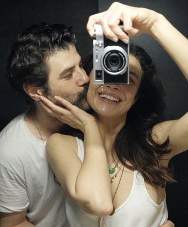 سينام أونسال تستعد لخبر سعيد وتكشف عن موقف طريف في 