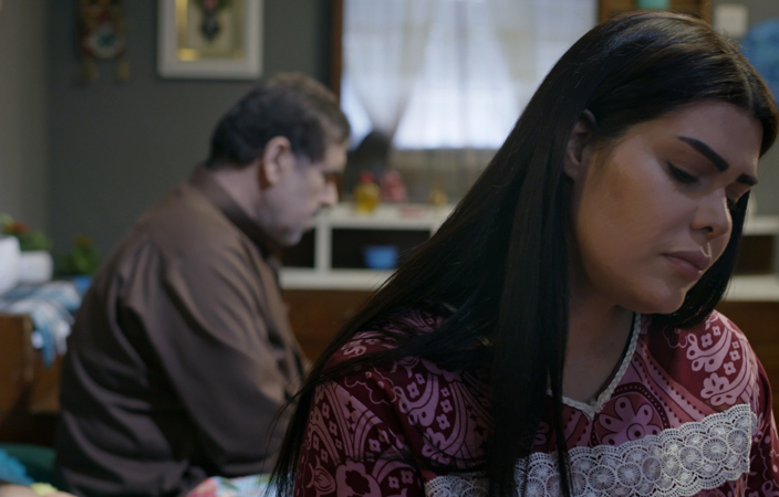 فقيرة تقع في غرام شاب من عائلة أرستقراطية والثمن كذبة تقلب حياتها