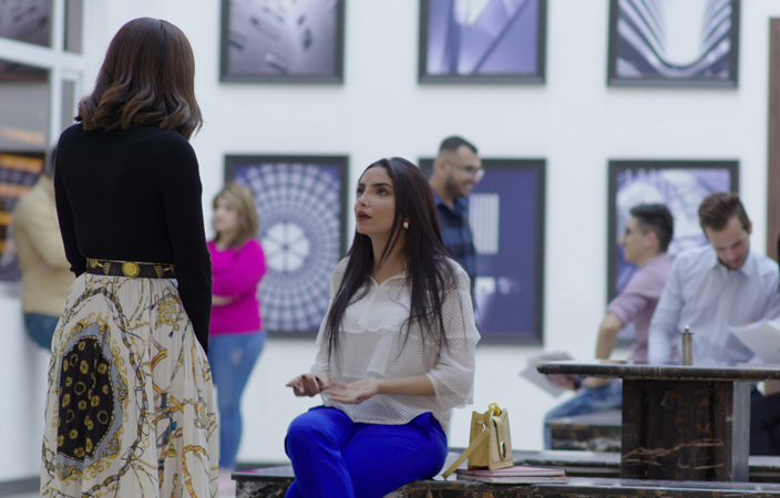 فقيرة تقع في غرام شاب من عائلة أرستقراطية والثمن كذبة تقلب حياتها