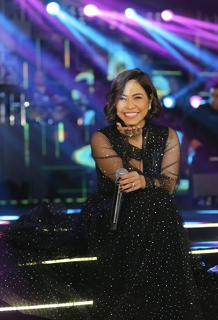 شيرين عبد الوهاب تؤجل عودتها الفنية