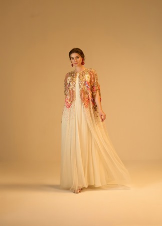 ألوان الموسم: تدرّجات خريفية بتوقيع الهدوء والرقي