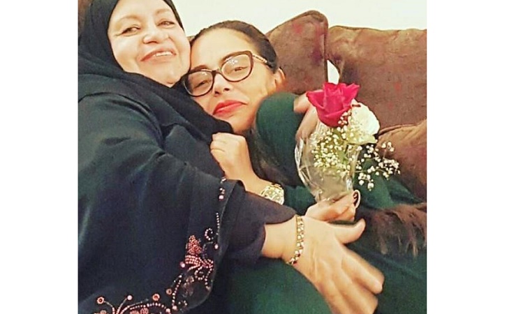 شريهان مع شقيقتها.. الشبه صادم