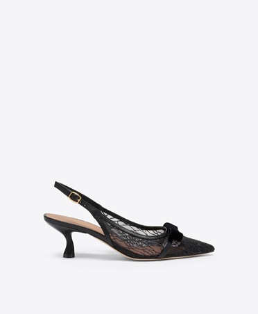 Malone Souliers تُعيد تعريف أناقة الأمسية بطريقتها اللافتة