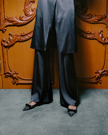 Malone Souliers تُعيد تعريف أناقة الأمسية بطريقتها اللافتة