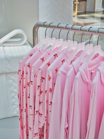 علامة SKIMS تصل إلى دبي استعداداً لموسم الهدايا والأعياد