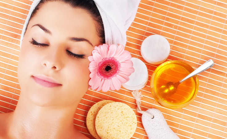 7 طرق عبقرية لاستخدام العسل في روتينكِ الجمالي